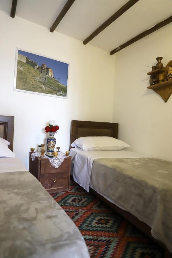 Guest House Maria - Berat Castle Exterior foto