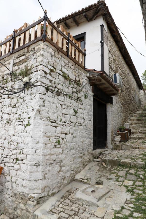 Guest House Maria - Berat Castle Exterior foto